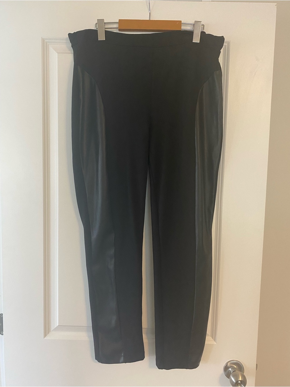 Black Faux-Leather Paneled Women’s Pants pull on XL winners now 10.00
